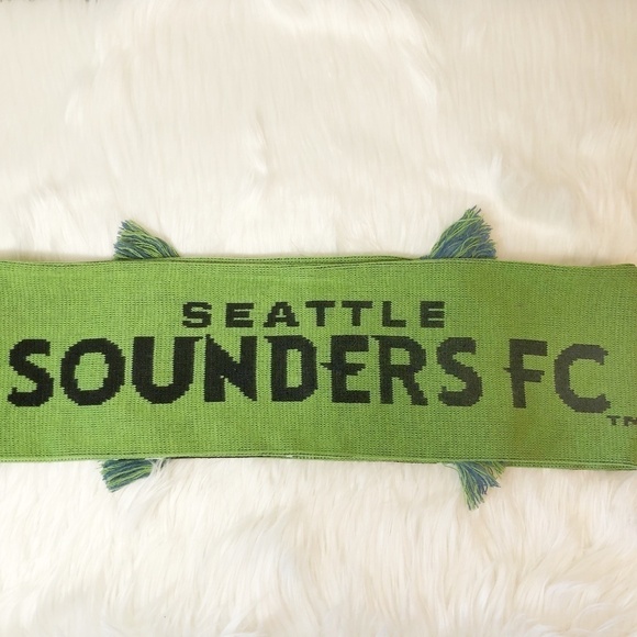 Seattle Sounders FC Jersey Hook Reversible Scarf Green Blue - Picture 2 of 6